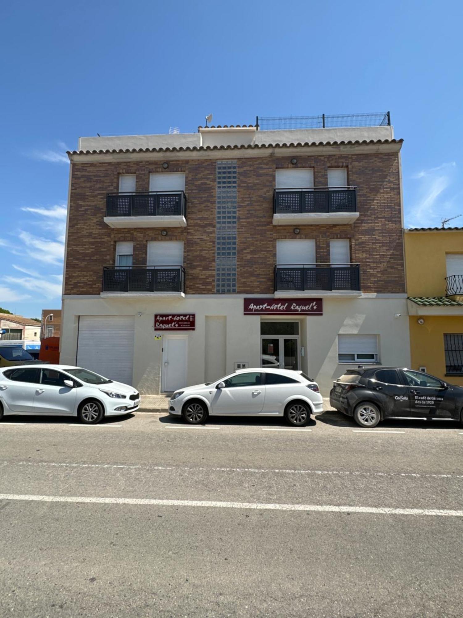 Aparthotel /Apartamentos Turísticos Raquel's Sant Pere Pescador Exterior foto